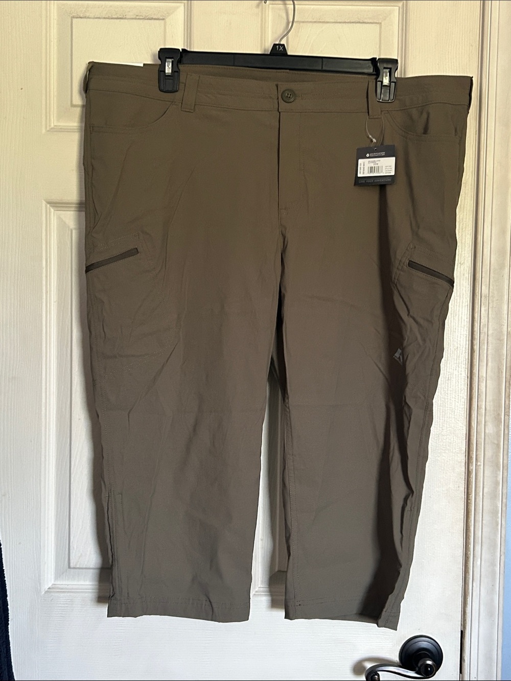 NWT Eddie Bauer slate green guide Capri pant size 22W